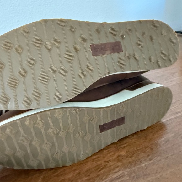 Merrell brown/patterned boots - Picture 3 of 3